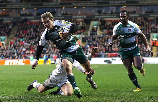 Matt Tait on the attack for Leicester Tigers