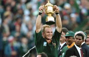 Francois Pienaar lifts the World Cup after beating New Zealand