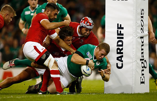 Sean Cronin scores Ireland's fifth try
