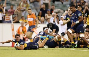 Argentina's Tomas Cubelli scores for the Brumbies on debut