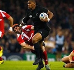Waisake Naholo scored a fast try for New Zealand